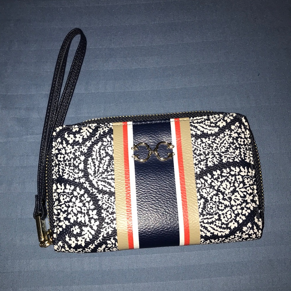 C. Wonder Floral Wallet Clutch Wristlet